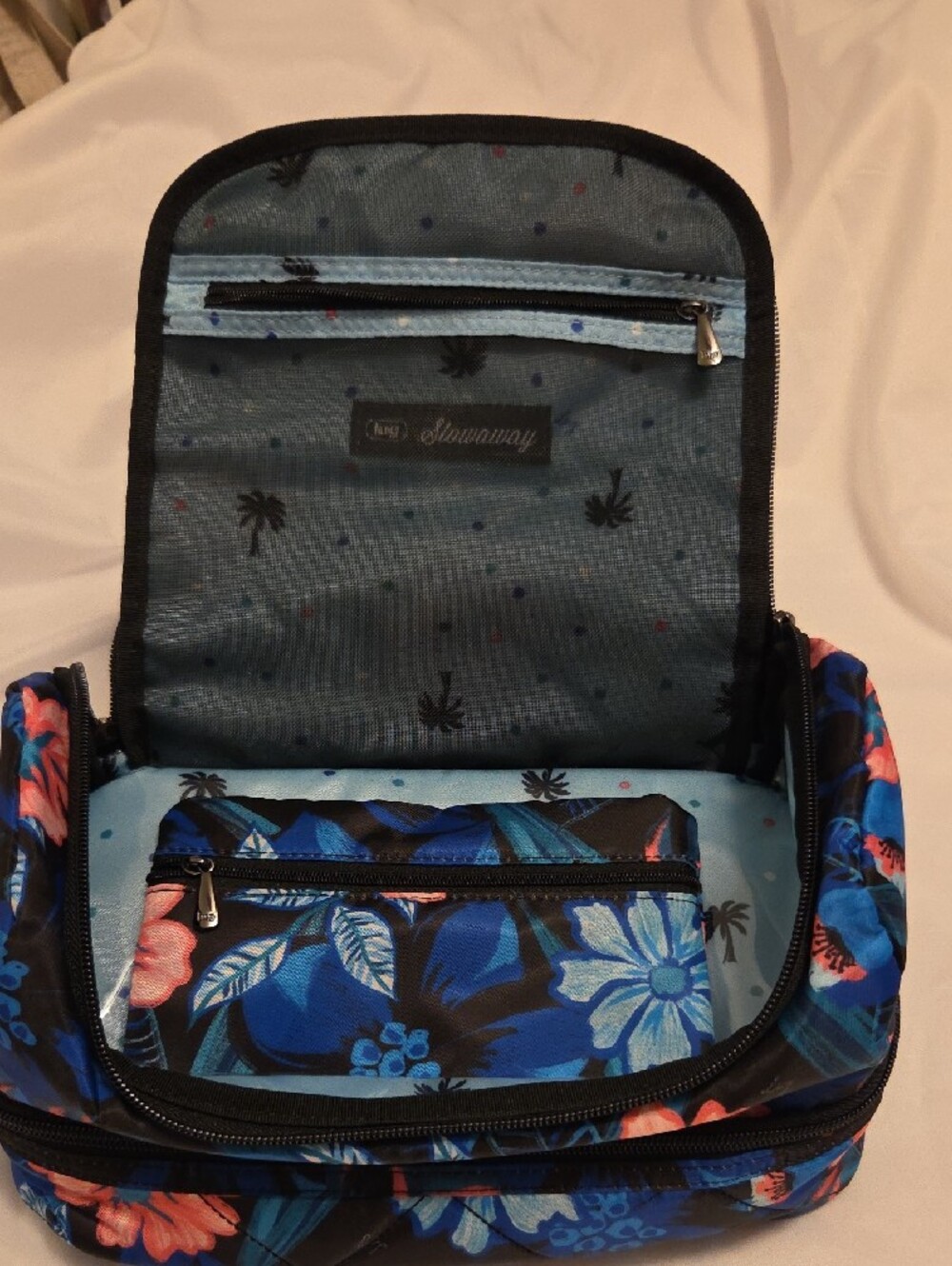lug Floral Quilted Stowaway Bag in Black, Blue & Coral - Picture 3 of 5
